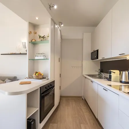 4 Etoiles Piscine Et A Pied Πόρτο Βέκιο