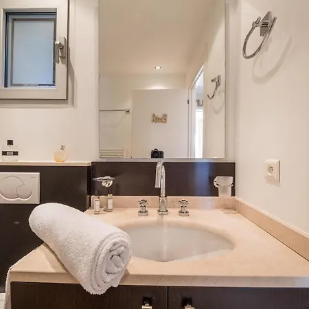 4 Etoiles Piscine Et A Pied *