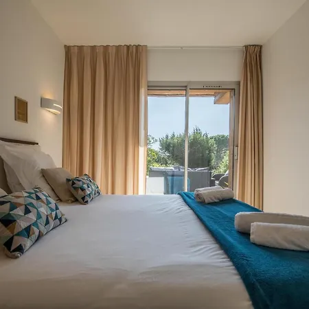 4 Etoiles Piscine Et A Pied Διαμέρισμα