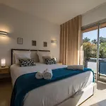 4 étoiles Piscine Et à Pied Appartement *