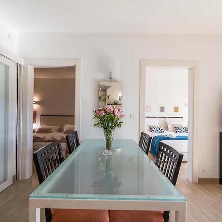 4 Etoiles Piscine Et A Pied Apartman