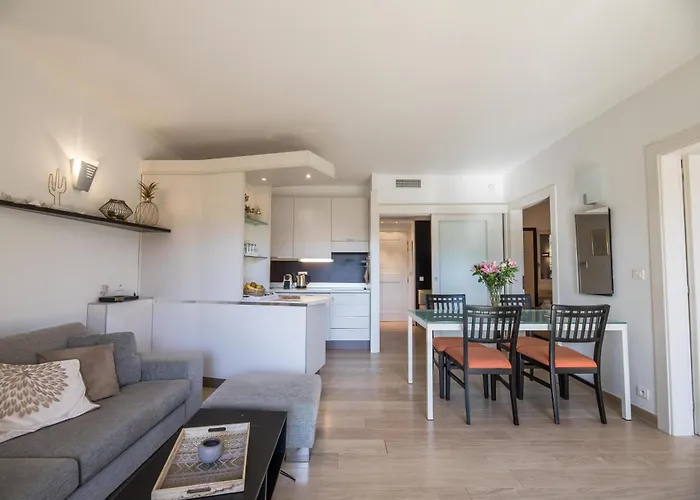 4 Etoiles Piscine Et A Pied * Porto-Vecchio (Corsica)